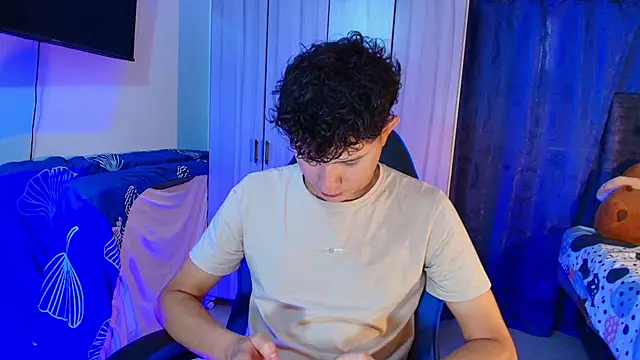 Nathan Bluee online show from February 7, 4:37 pm