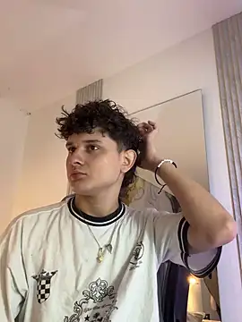 Snapshot of Nathan_Bluee chatting on September 15, 11:32 am Nathan Bluee online show from September 15, 11:32 am