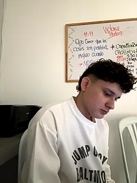 Snapshot of Nathan_Bluee chatting on October 1, 11:36 am Nathan Bluee online show from October 1, 11:36 am