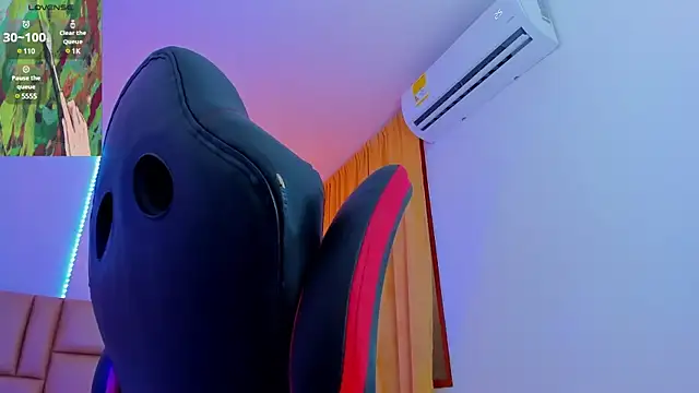 Snapshot of Nathan_Bluee chatting on March 2, 4:58 pm Nathan Bluee online show from March 2, 4:58 pm