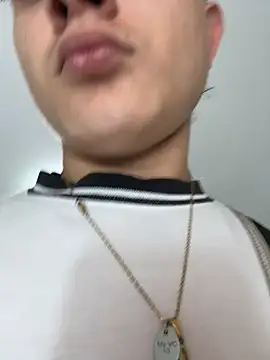 Snapshot of Nathan_Bluee chatting on September 18, 11:35 am Nathan Bluee online show from September 18, 11:35 am