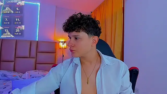 Snapshot of Nathan_Bluee chatting on February 28, 1:03 pm Nathan Bluee online show from February 28, 1:03 pm