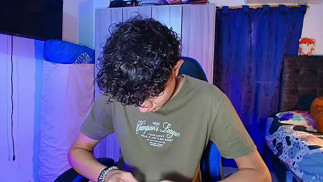 Nathan Bluee online show from February 10, 4:06 pm