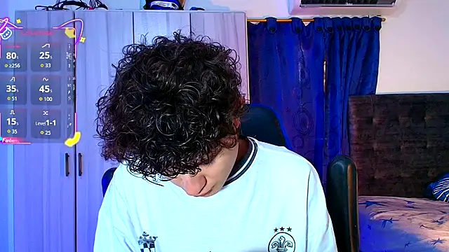 Nathan Bluee online show from December 18, 4:11 pm