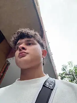 Snapshot of Nathan_Bluee chatting on October 10, 11:22 am Nathan Bluee online show from October 10, 11:22 am