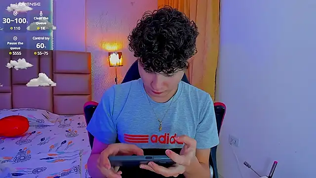 Snapshot of Nathan_Bluee chatting on March 5, 2:01 pm Nathan Bluee online show from March 5, 2:01 pm