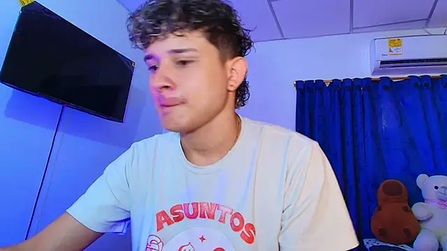 Nathan Bluee online show from April 17, 4:10 pm