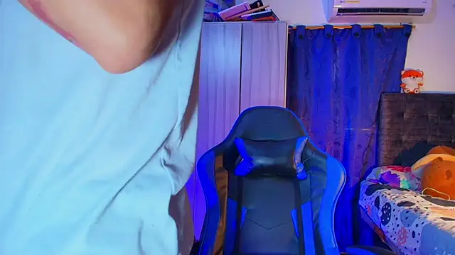 Nathan Bluee online show from February 9, 4:05 pm