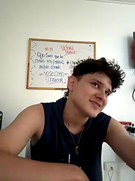 Snapshot of Nathan_Bluee chatting on September 21, 11:26 am Nathan Bluee online show from September 21, 11:26 am