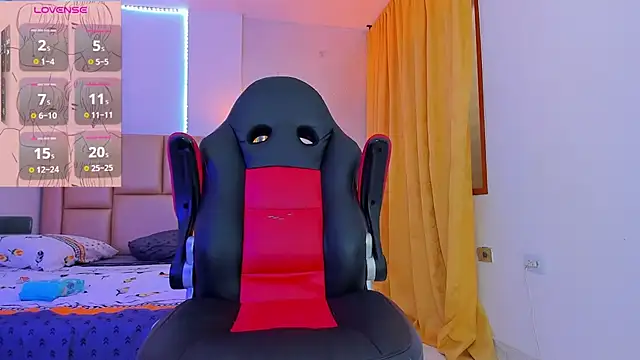 Snapshot of Nathan_Bluee chatting on February 11, 4:02 pm Nathan Bluee online show from February 11, 4:02 pm