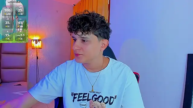 Snapshot of Nathan_Bluee chatting on March 1, 2:34 pm Nathan Bluee online show from March 1, 2:34 pm