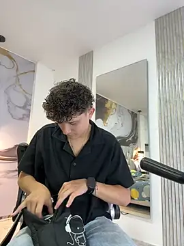 Snapshot of Nathan_Bluee chatting on September 9, 11:41 am Nathan Bluee online show from September 9, 11:41 am