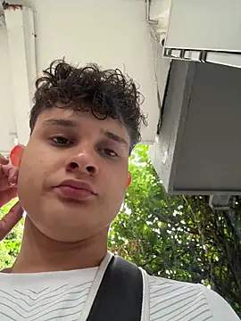 Snapshot of Nathan_Bluee chatting on October 13, 11:23 am Nathan Bluee online show from October 13, 11:23 am