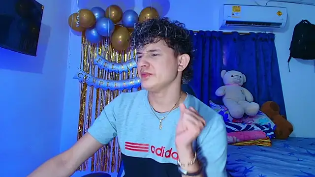 Nathan Bluee online show from March 21, 6:12 pm