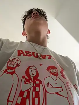 Snapshot of Nathan_Bluee chatting on September 22, 11:38 am Nathan Bluee online show from September 22, 11:38 am