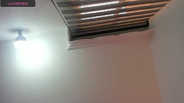 Samanthamillher10 online show from April 14, 12:10 pm