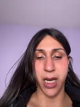 Snapshot of Ary_art chatting on November 20, 11:47 pm Ary art online show from November 20, 11:47 pm