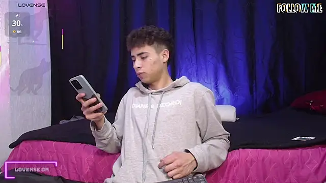 Snapshot of sexybat_twink chatting on September 15, 8:31 pm sexybat twink online show from September 15, 8:31 pm