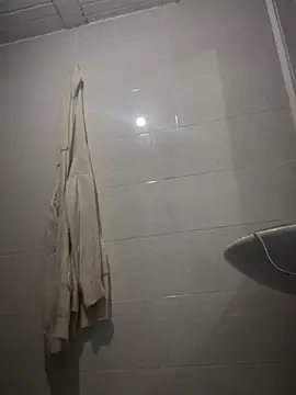 Snapshot of Khalyk_G chatting on November 14, 2:43 pm Khalyk G online show from November 14, 2:43 pm