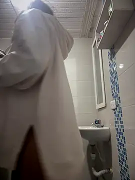 Snapshot of Khalyk_G chatting on November 23, 11:37 pm Khalyk G online show from November 23, 11:37 pm