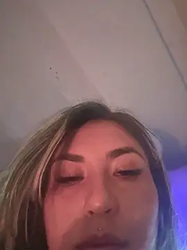 Snapshot of Khalyk_G chatting on November 2, 12:04 am Khalyk G online show from November 2, 12:04 am