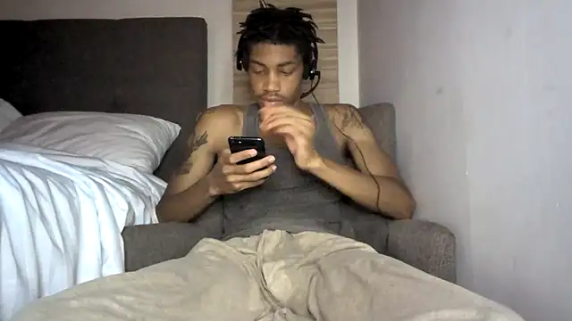 Skinnyblackman online show from May 13, 4:41 am
