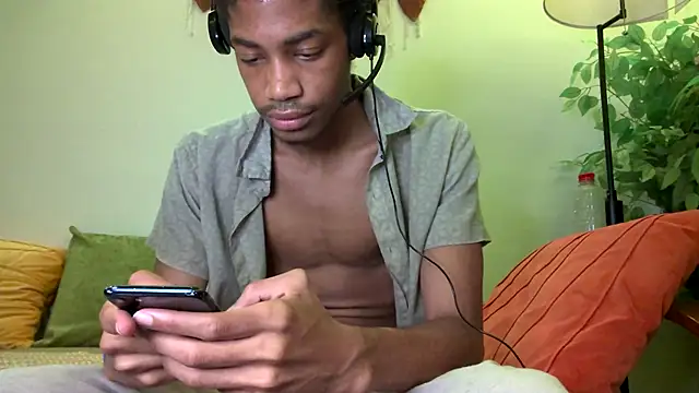 Skinnyblackman online show from March 6, 5:02 am