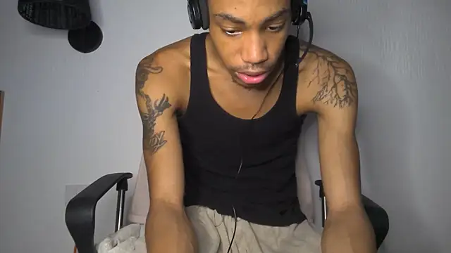 Skinnyblackman online show from June 12, 2:31 am