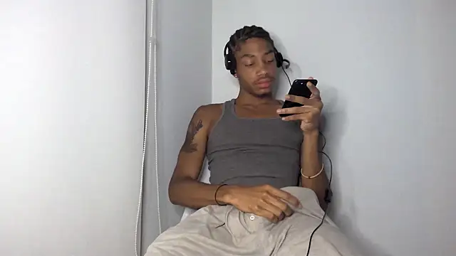 Skinnyblackman online show from October 1, 2:06 am