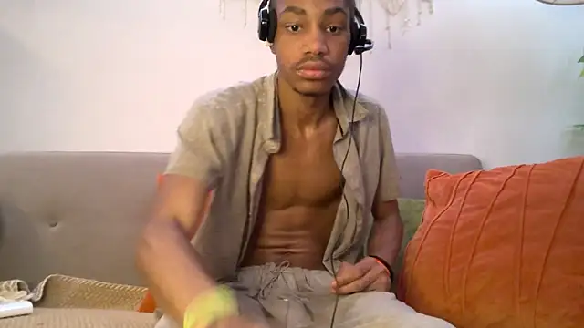 Skinnyblackman online show from February 22, 5:10 am