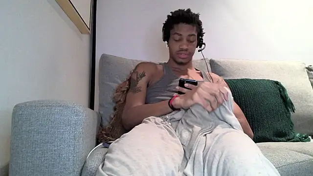 Skinnyblackman online show from March 19, 6:13 am