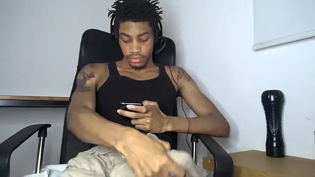 Skinnyblackman online show from May 24, 4:45 am