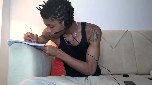 Skinnyblackman online show from November 13, 12:25 am