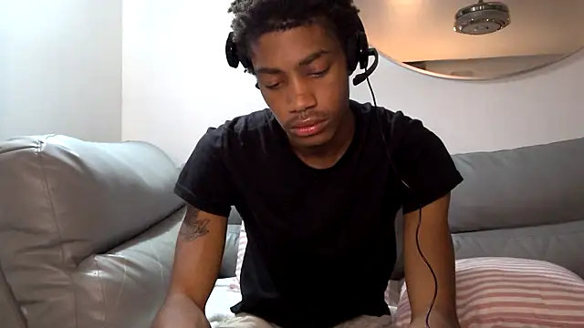 Skinnyblackman online show from October 10, 10:43 pm