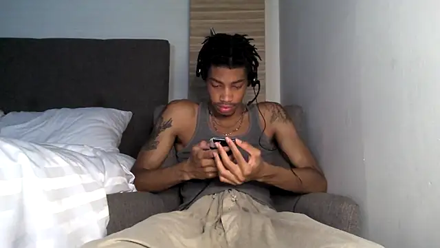 Skinnyblackman online show from May 7, 4:50 am