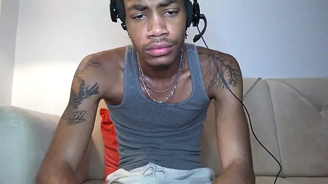 Skinnyblackman online show from November 11, 1:44 am