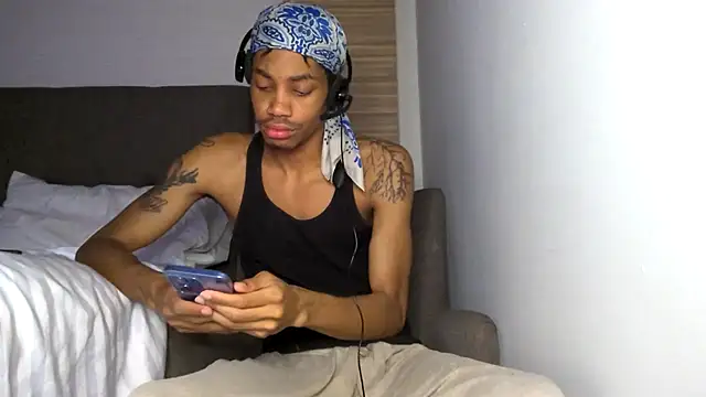 Skinnyblackman online show from May 2, 12:49 am