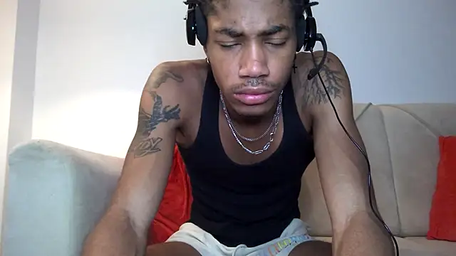 Skinnyblackman online show from November 12, 12:59 am