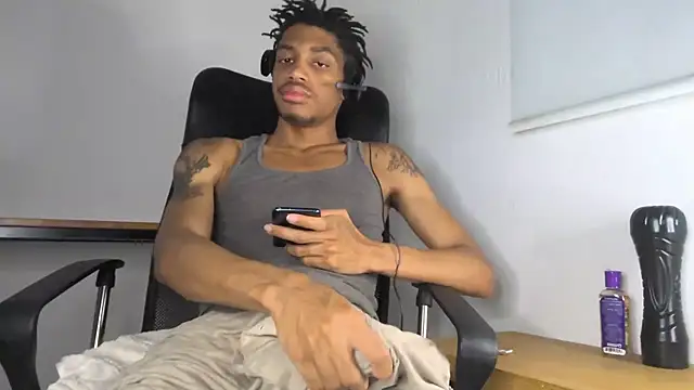 Skinnyblackman online show from May 22, 4:21 am