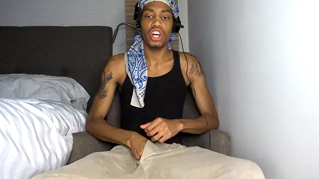 Skinnyblackman online show from April 30, 12:39 am