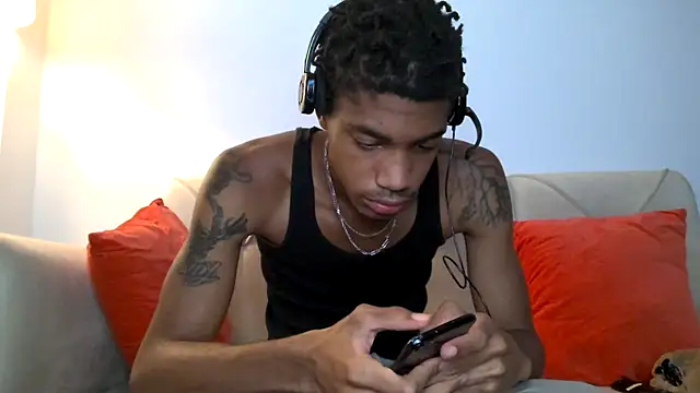 Skinnyblackman online show from November 4, 1:20 am