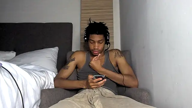 Skinnyblackman online show from May 9, 5:33 am