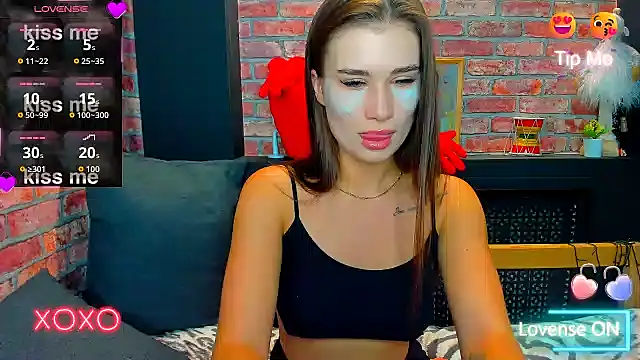 Snapshot of UrJoyy chatting on September 23, 2:51 am UrJoyy online show from September 23, 2:51 am