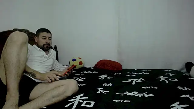 Snapshot of ambar_jacksonn chatting on November 29, 3:28 am ambar jacksonn online show from November 29, 3:28 am