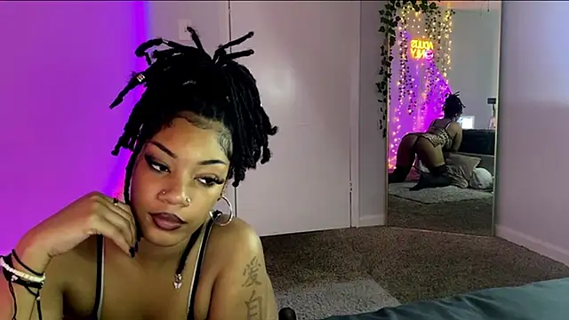 Snapshot of SheSoNastyy_21 chatting on October 1, 10:52 am SheSoNastyy 21 online show from October 1, 10:52 am