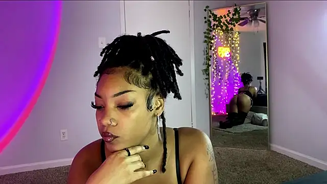 Snapshot of SheSoNastyy_21 chatting on September 30, 9:59 am SheSoNastyy 21 online show from September 30, 9:59 am