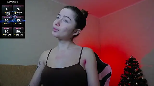 Snapshot of Luxuryalma chatting on December 21, 6:04 am Luxuryalma online show from December 21, 6:04 am