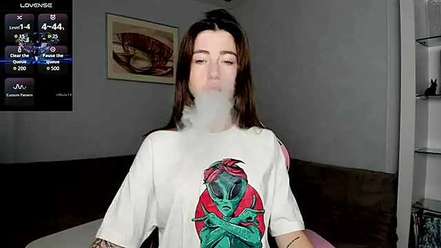 Luxuryalma online show from October 2, 6:39 am