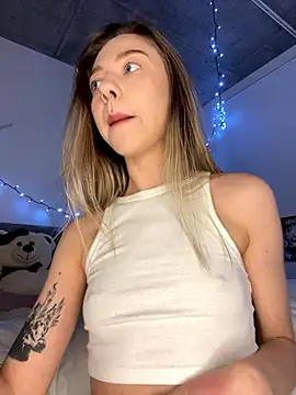 Snapshot of _urbestie_ chatting on January 14, 10:46 pm urbestie online show from January 14, 10:46 pm