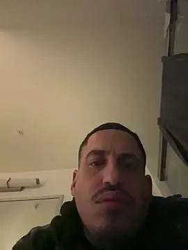 Snapshot of juicyj1311 chatting on February 7, 6:43 am juicyj1311 online show from February 7, 6:43 am